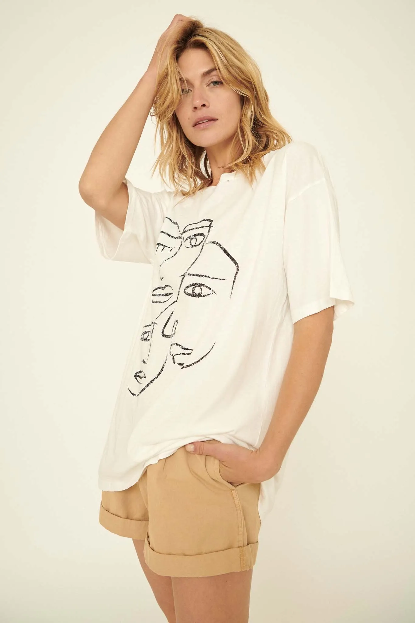 Art Faces Oversize Distressed Graphic Tee