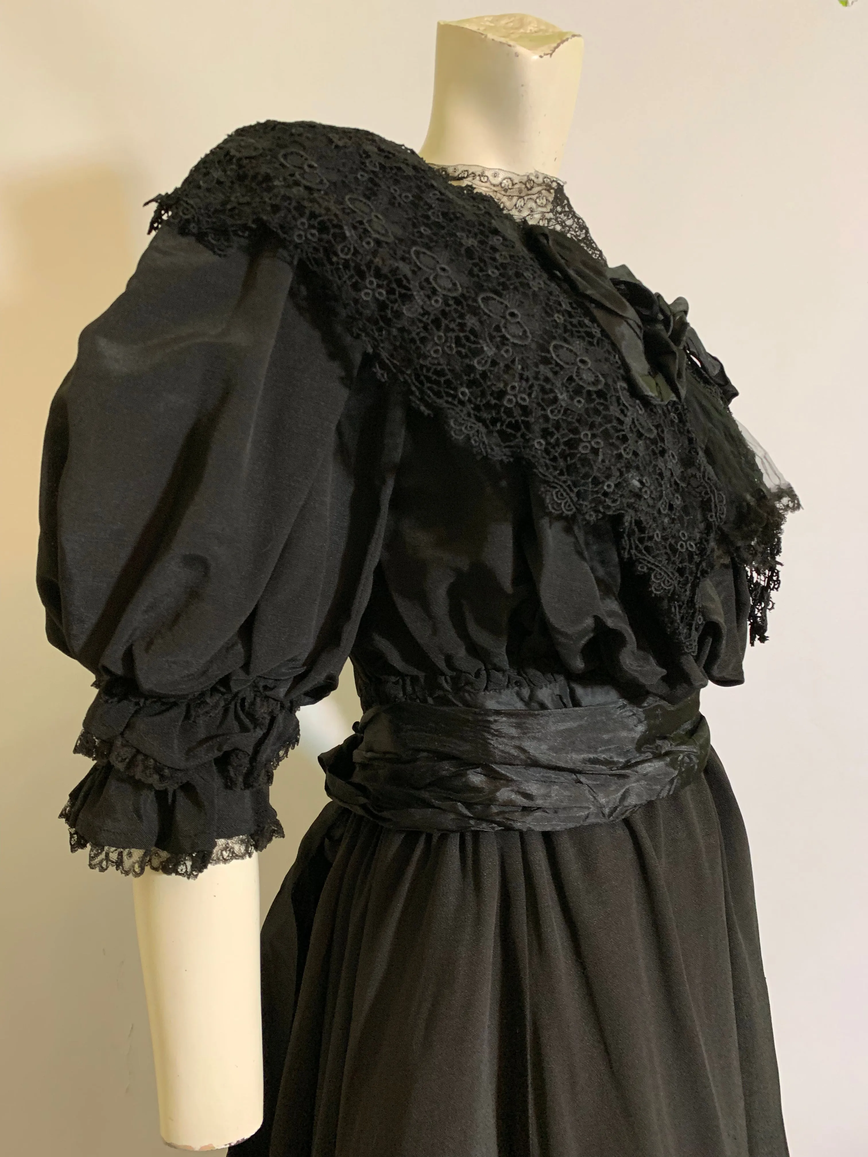 Black Faille Lace and Bow Trimmed Two Piece Mourning Dress and Hat circa 1910s