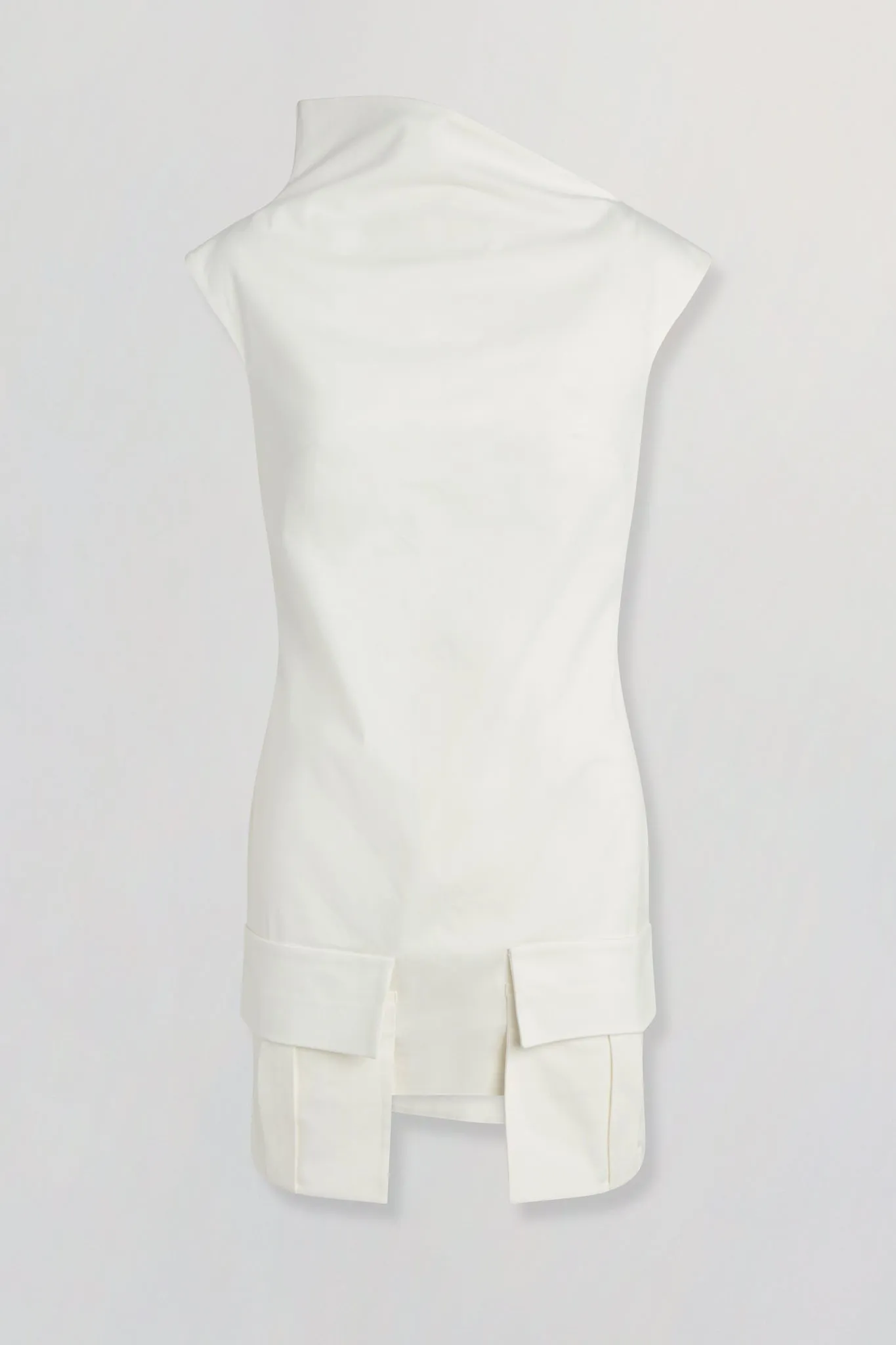 Cap sleeve short dress with hanging pockets in white