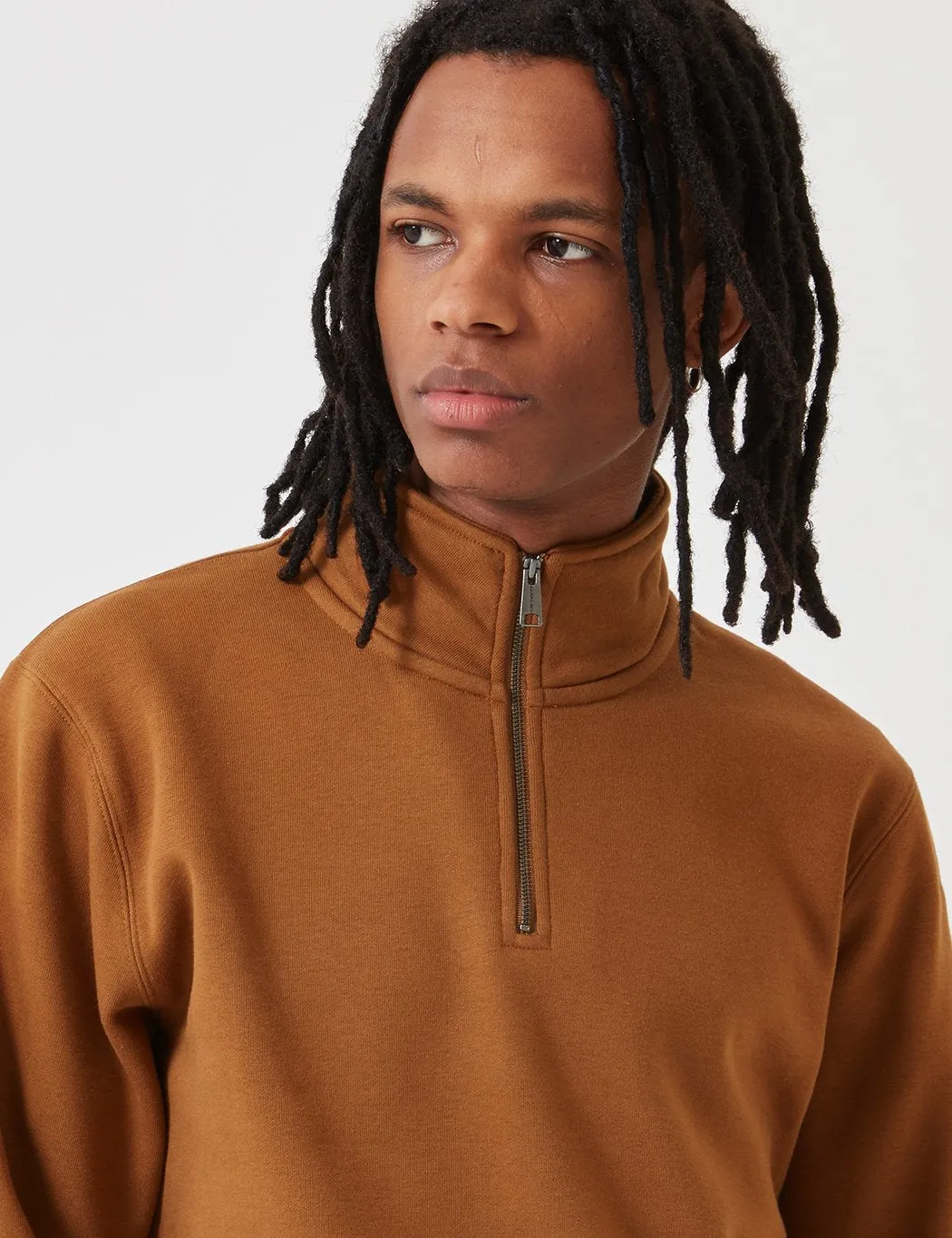 Carhartt-WIP Chase Quarter-Zip High Neck Sweatshirt - Hamilton Brown