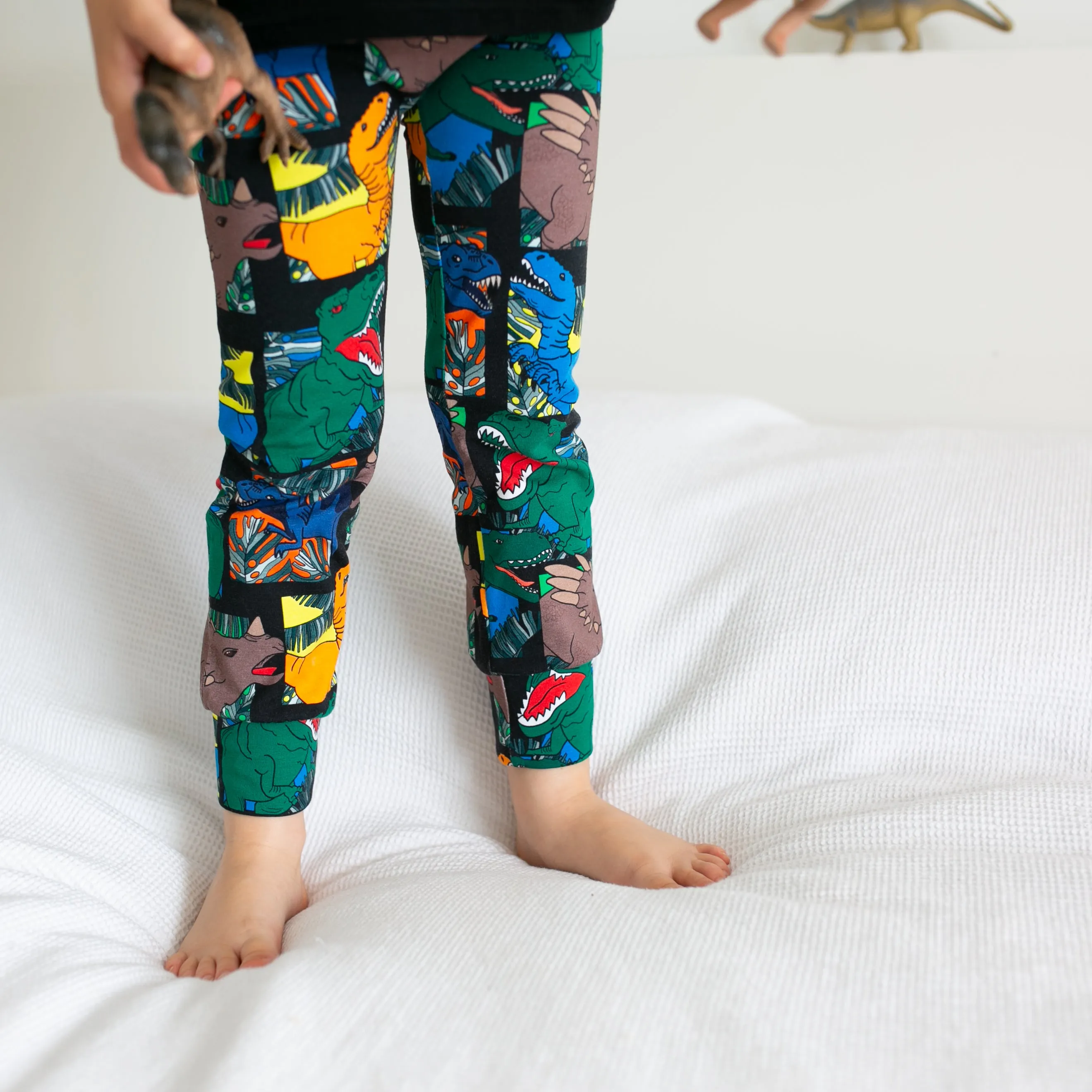 Comic Dino Leggings