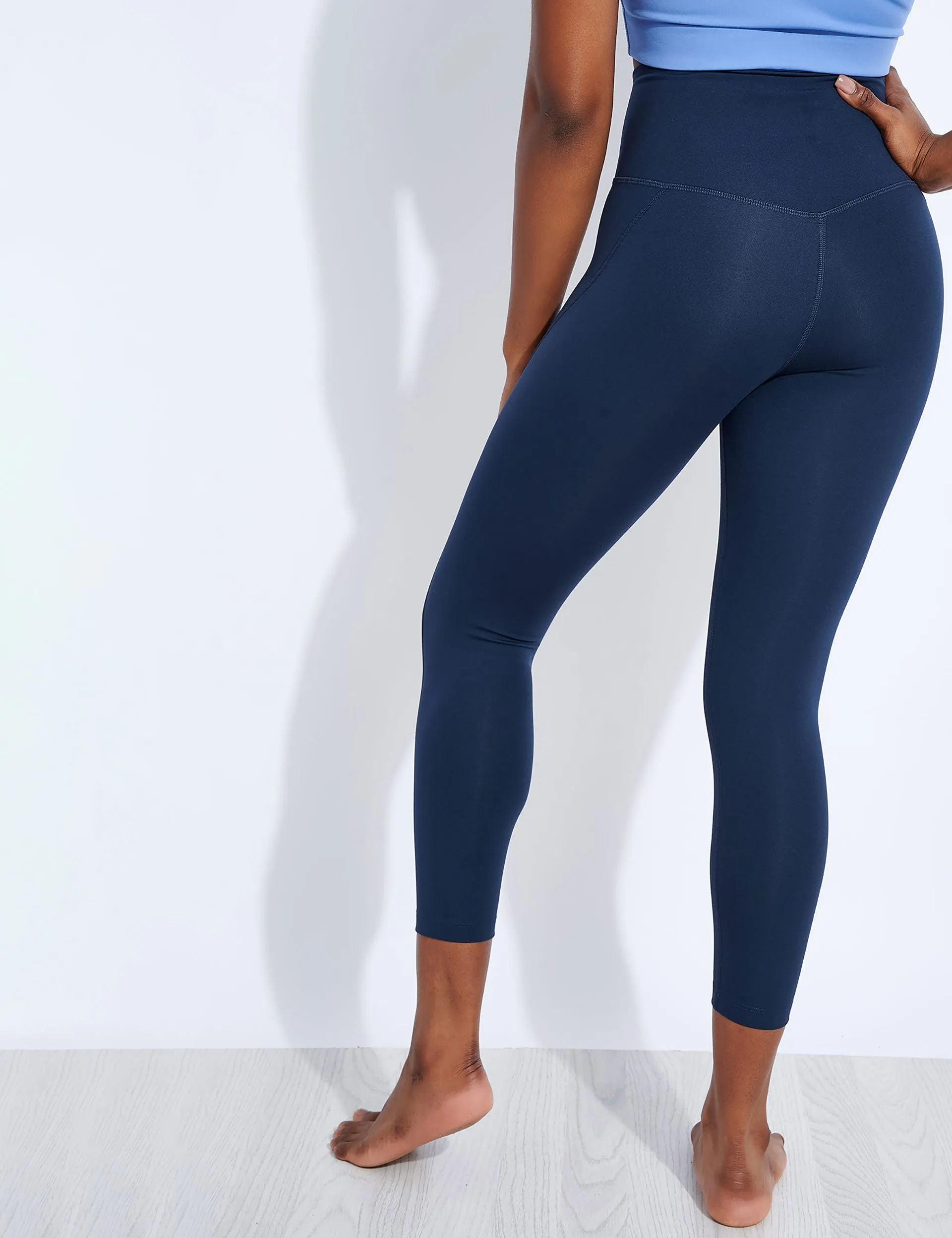 Compressive High Waisted 7/8 Legging - Midnight