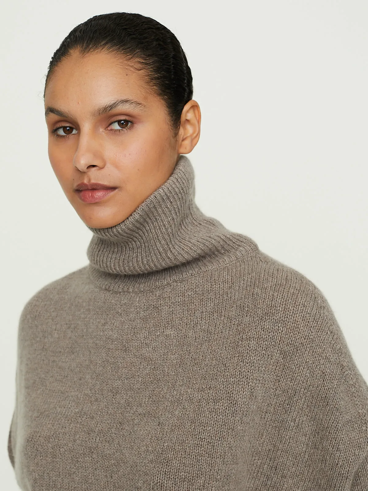 Easy T-Neck Sweater Fleece in Tortora