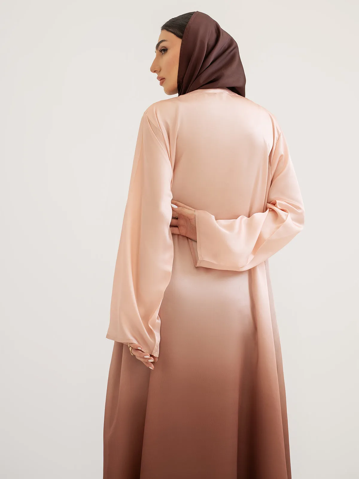 GRADIENT ABAYA