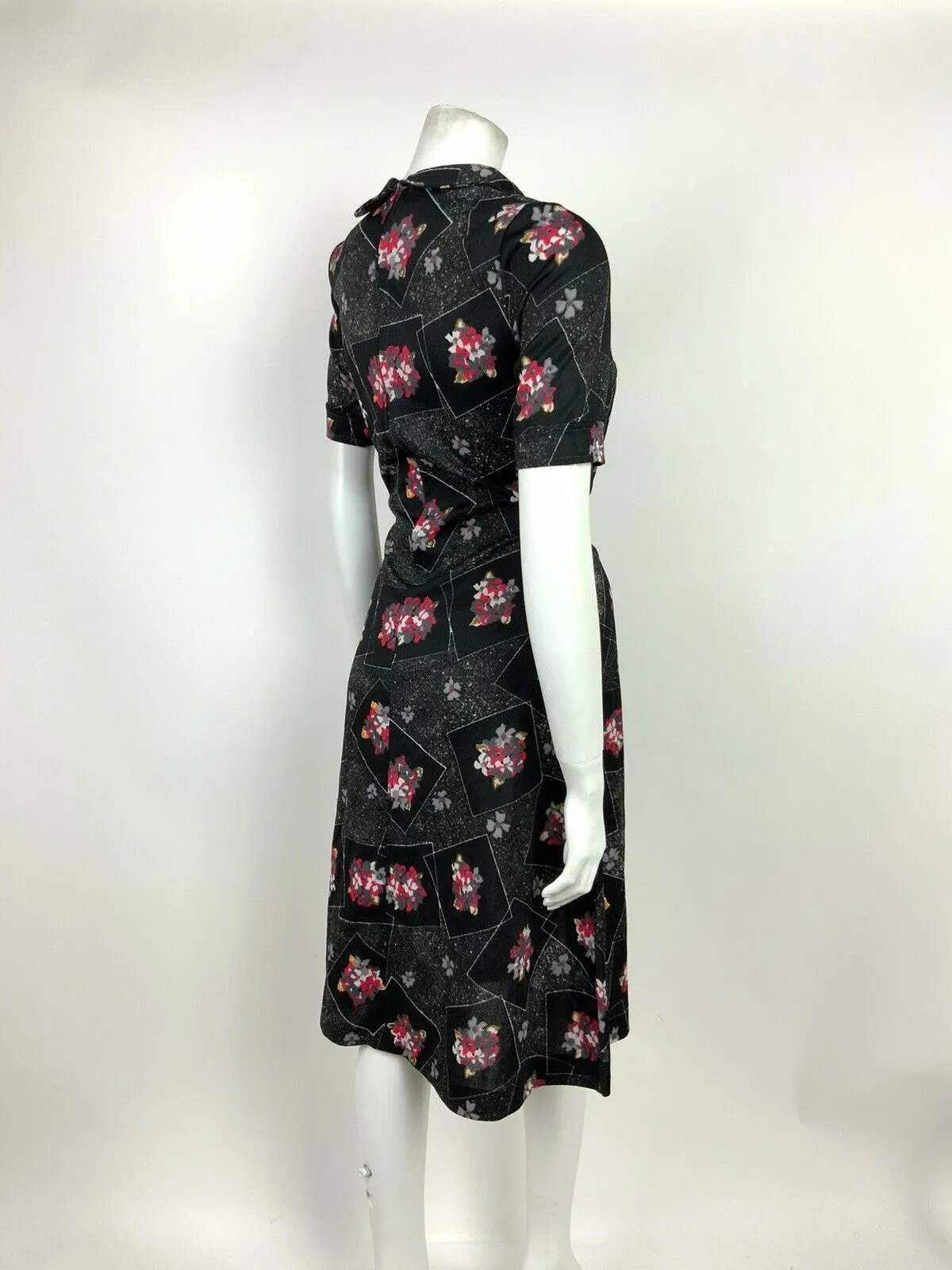 VINTAGE 60s 70s BLACK GREEN PINK YELLOW FLORAL GEOMETRIC DAGGER COLLAR DRESS 12